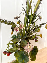 Load image into Gallery viewer, Floral Italian toleware lampbase