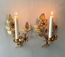 Load image into Gallery viewer, Pair of Italian Gilt Tole Anemone Sconces
