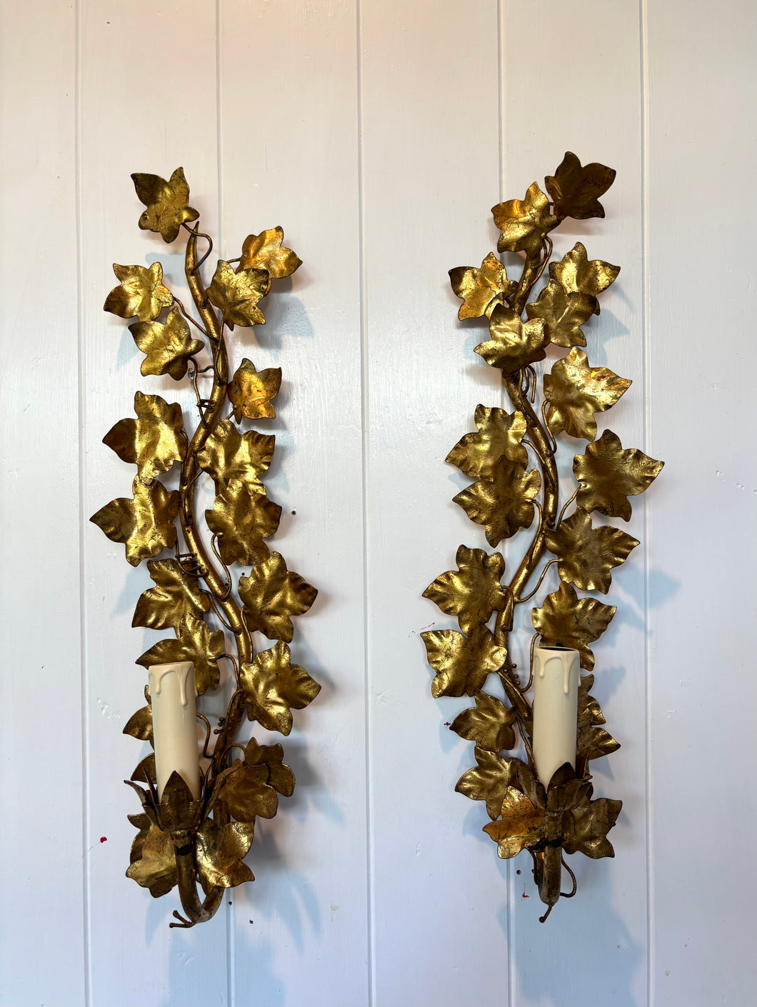 Pair of Italian Gilt Ivy Wall Sconces