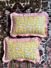 Load image into Gallery viewer, Yellow &quot;Squiggle&quot; Cushion
